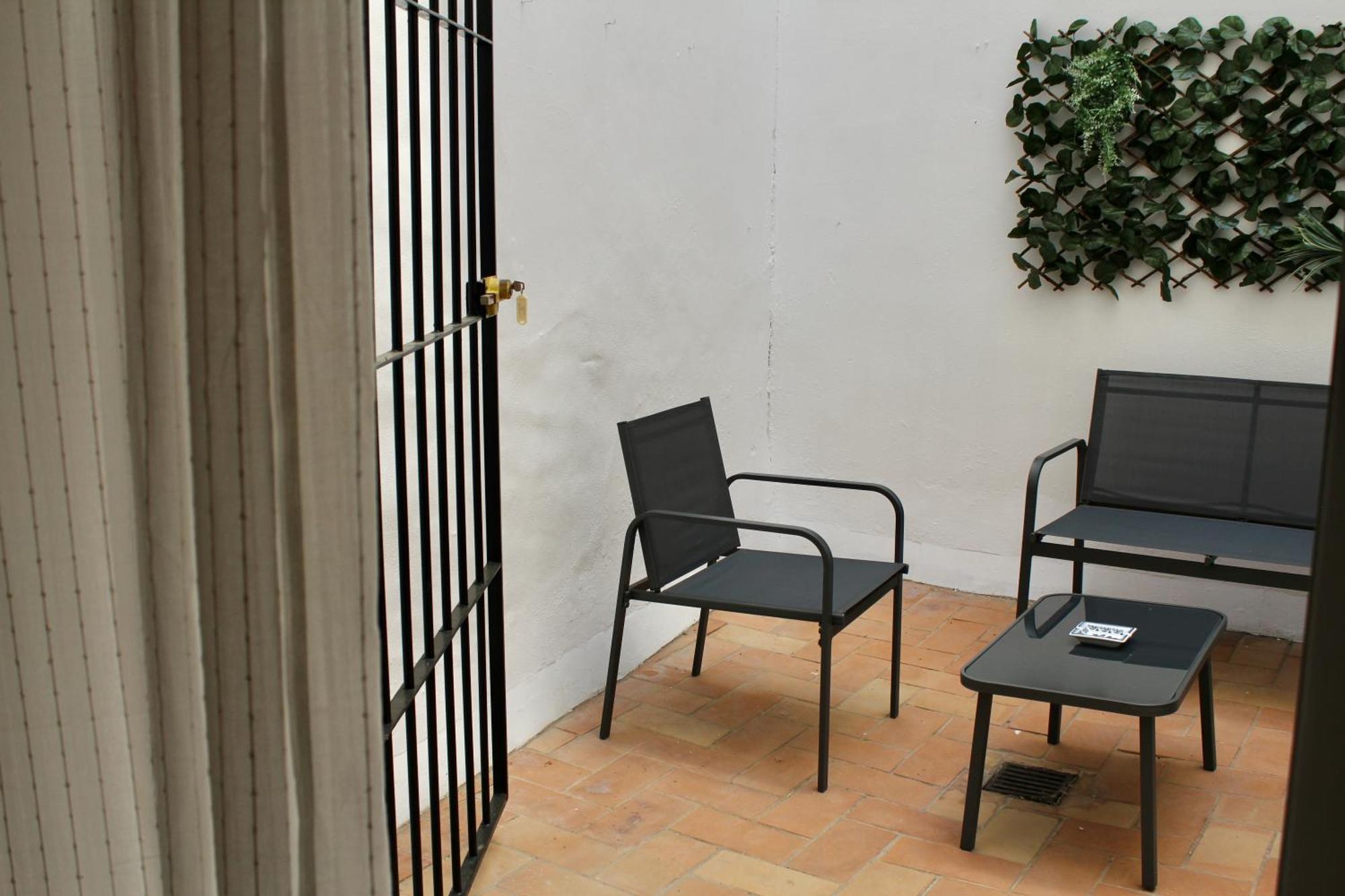 Wish Suite Plaza Nueva Севилья Экстерьер фото