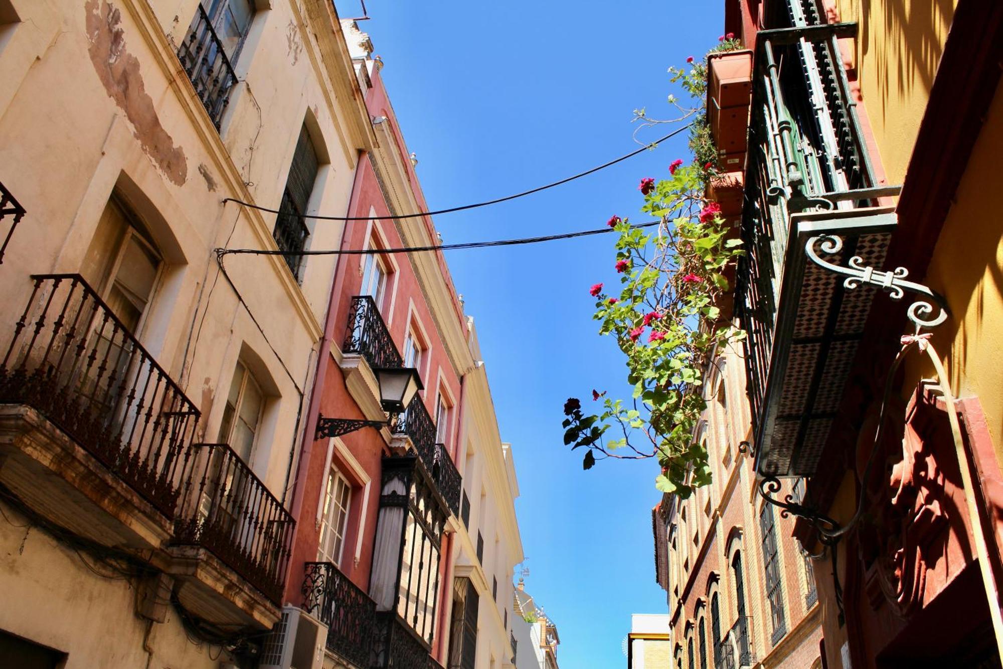 Wish Suite Plaza Nueva Севилья Экстерьер фото